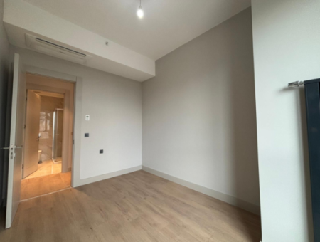 Alsancak Evora Project 2 1 15Th Floor Sea View Flat For Rent!