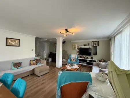 Villa For Sale In Seferihisar Akarca Atakum Sitesi With Sea View From The Garden