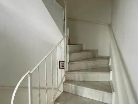 Villa For Sale In Seferihisar Akarca Atakum Sitesi With Sea View From The Garden