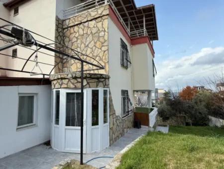 Villa For Sale In Seferihisar Akarca Atakum Sitesi With Sea View From The Garden