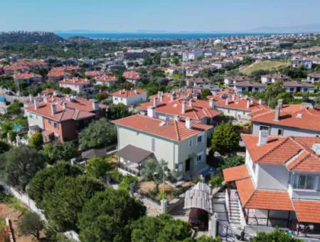 Bahçeli – Şömineli – 3 1 Villa For Rent In Güzelbahçe Kahramandere Lawyers Site
