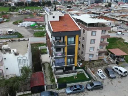 Spacious 1 1 Apartment In Seferihisar Camikebir District, Close To İzmir Street