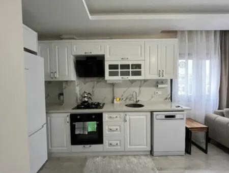 Spacious 1 1 Apartment In Seferihisar Camikebir District, Close To İzmir Street