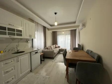 Spacious 1 1 Apartment In Seferihisar Camikebir District, Close To İzmir Street