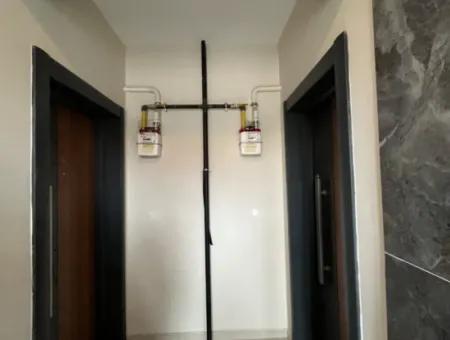 Spacious 1 1 Apartment In Seferihisar Camikebir District, Close To İzmir Street