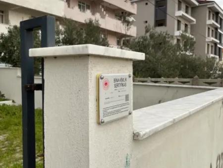 Spacious 1 1 Apartment In Seferihisar Camikebir District, Close To İzmir Street