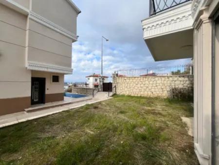 Brand New 3 1 Villas In A Sea View, Pool Site In Seferihisar Akarca