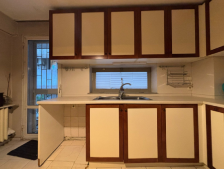 Centrally Located, Spacious And Useful 4 1 Apartment For Rent On Mustafa Enver Bey Street In Alsancak.