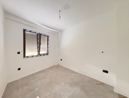 2 1 Flats For Sale With Underfloor Heating Near Seferihisar Hidirlik Mosque