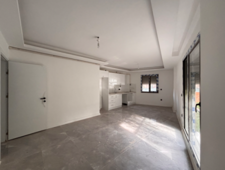 2 1 Flats For Sale With Underfloor Heating Near Seferihisar Hidirlik Mosque