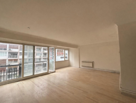 For Rent 3 Rooms 1 Living Room Office / Bureau On Alsancak Cumhuriyet Boulevard