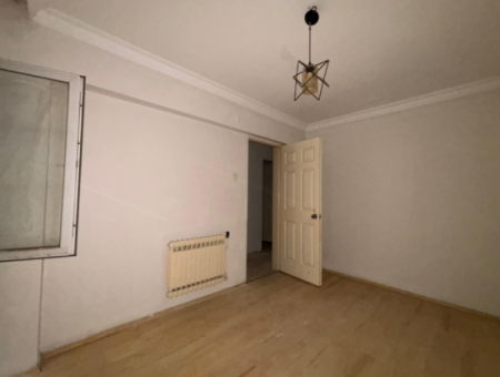 For Rent 3 Rooms 1 Living Room Office / Bureau On Alsancak Cumhuriyet Boulevard