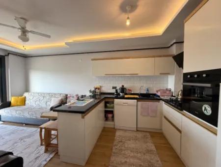 Seferihisar Camikebir Neighborhood – In The Center, 1 1 Flat With Balcony For Sale