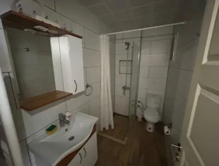 Near Alsancak State Hospital 2 1 Well-Maintained Flat For Rent