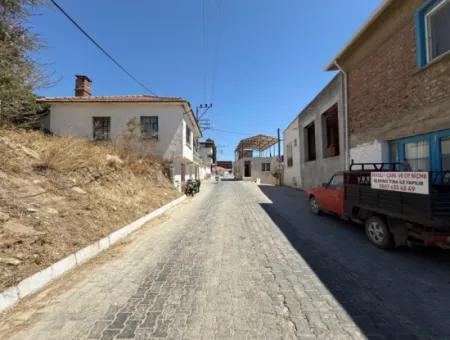 3 1 Apartment For Sale In Ulamış From Veri! 1/2 Of The Detached House Is On Sale!