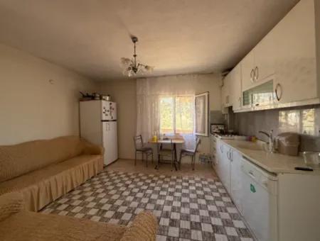 3 1 Apartment For Sale In Ulamış From Veri! 1/2 Of The Detached House Is On Sale!