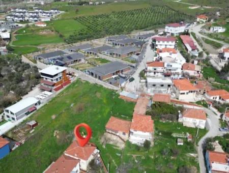 3 1 Apartment For Sale In Ulamış From Veri! 1/2 Of The Detached House Is On Sale!