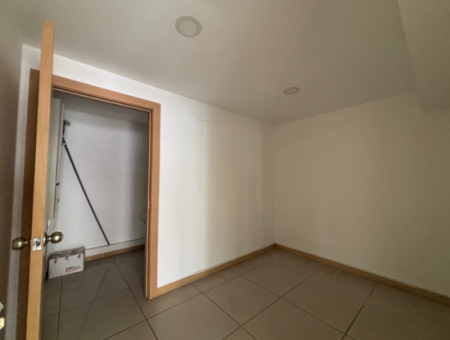 Alsancak Cyprus Martyrs Full Floor 225M2 4Th Floor Workplace For Rent