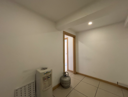 Alsancak Cyprus Martyrs Full Floor 225M2 4Th Floor Workplace For Rent