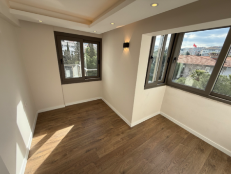 Fully Renovated Mezzanine Floor Opposite Hatay Military Hospital