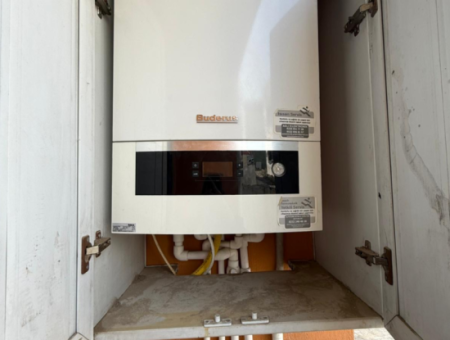 1 1 Apartment For Rent In The City Center In Seferihisar Camikebir