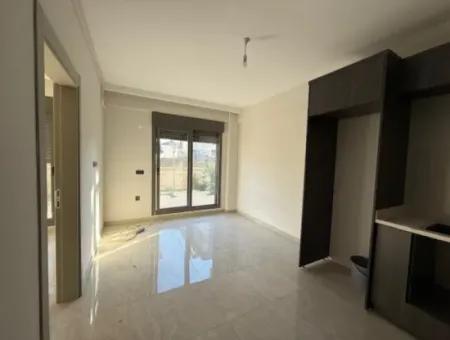 Brand New 1 1 Flat For Sale With Modern Design In Seferihisar Çolakibrahim