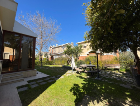 Bornova Forum Bornova Villas Triplex 3 1 200M2 Villa For Rent With Winter Garden
