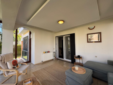 Bornova Forum Bornova Villas Triplex 3 1 200M2 Villa For Rent With Winter Garden