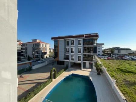 3 1 Flats For Sale In A Site With Pool In Seferihisar Necat Hepkon Neighborhood