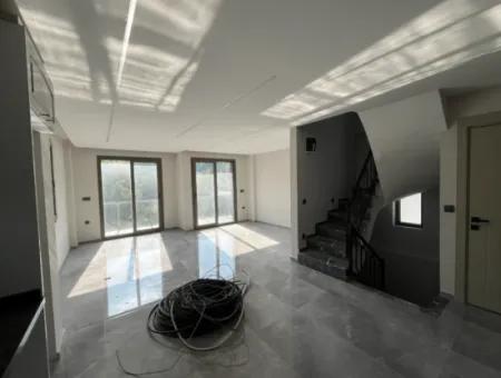 Ultra Luxury Detached Villa In A Beach Site In Akarca