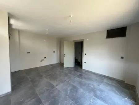 Ultra Luxury Detached Villa In A Beach Site In Akarca