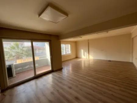 Opportunity For A Spacious And Bright Apartment In The Heart Of The City