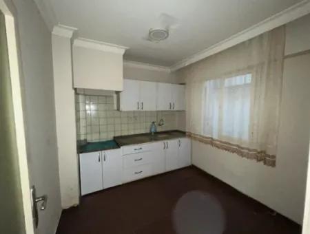 Opportunity For A Spacious And Bright Apartment In The Heart Of The City