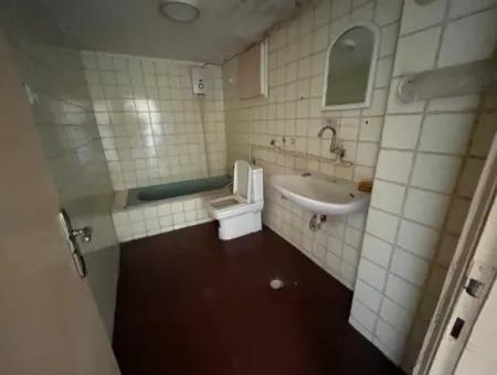 Opportunity For A Spacious And Bright Apartment In The Heart Of The City