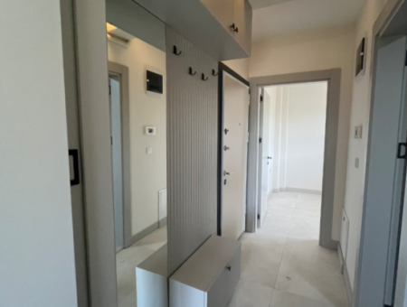 Brand New 1 1 Flat With Garden Use In Seferihisar Çolakibrahimbey Neighborhood