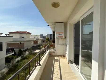 Spacious 1 1 Flat For Rent In Seferihisar Çolakibrahimbey Neighborhood
