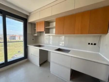 2 1 Stylish And Modern Apartments For Sale In Camikebir, Seferihisar