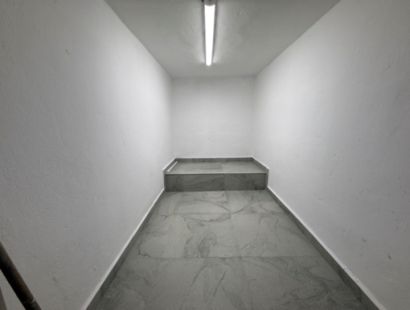 Full Renovation With En-Suite Bathroom Garden Near American College