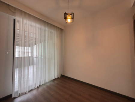 Near Bornova Yaşar University 80M2 2 1 Luxury Rental Apartment With Winter Garden!