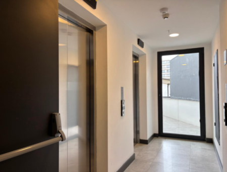 Near Bornova Yaşar University 80M2 2 1 Luxury Rental Apartment With Winter Garden!