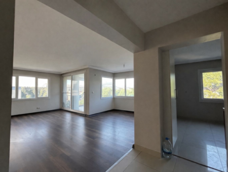 Alsancak Libaş Street 3 1 5Th Floor Open Front, Corner Luxury Flat For Rent