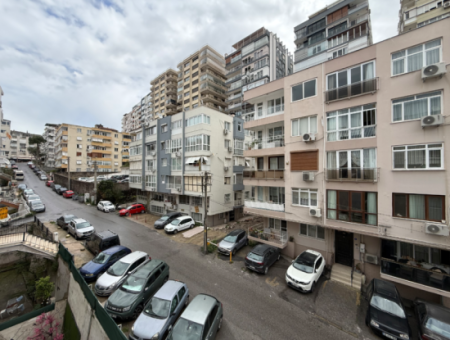 Fully Renovated Mezzanine Corner In Göztepe Susuz Dede