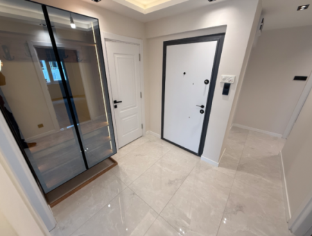 Fully Renovated Mezzanine Corner In Göztepe Susuz Dede