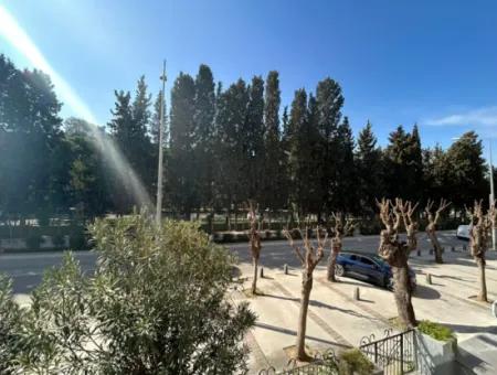 Prestigious Apartment For Sale With A Wide Front To İzmir Kültürpark On Mustafa Bey Street, Alsancak