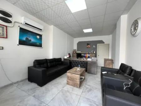 Shop For Rent In A Central Location In Seferihisar Hidirlik
