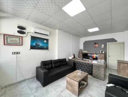 Shop For Rent In A Central Location In Seferihisar Hidirlik