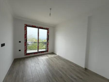 New Villa With Modern Architecture In Seferihisar Tepecik