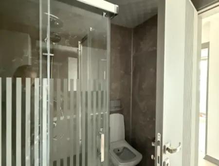 New Villa With Modern Architecture In Seferihisar Tepecik