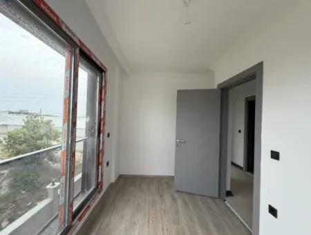 New Villa With Modern Architecture In Seferihisar Tepecik