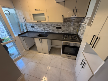 Corner With Full Renovation Mezzanine Elevator On The Street In Göztepe